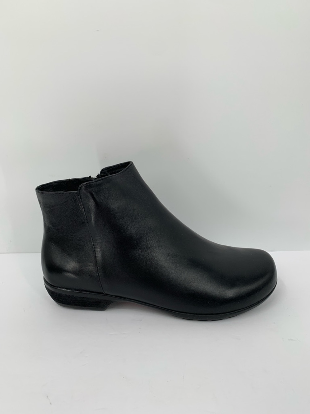 Ros Hommerson Ezra ankle boots black leather zipper shoe comfort new 10 WIDE 10W